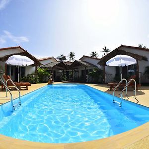 Deluxe Room Pool View
